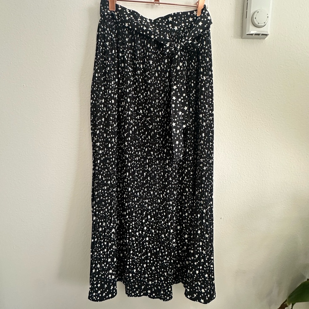Black and white star print pleated skirt - Picture 4 of 4
